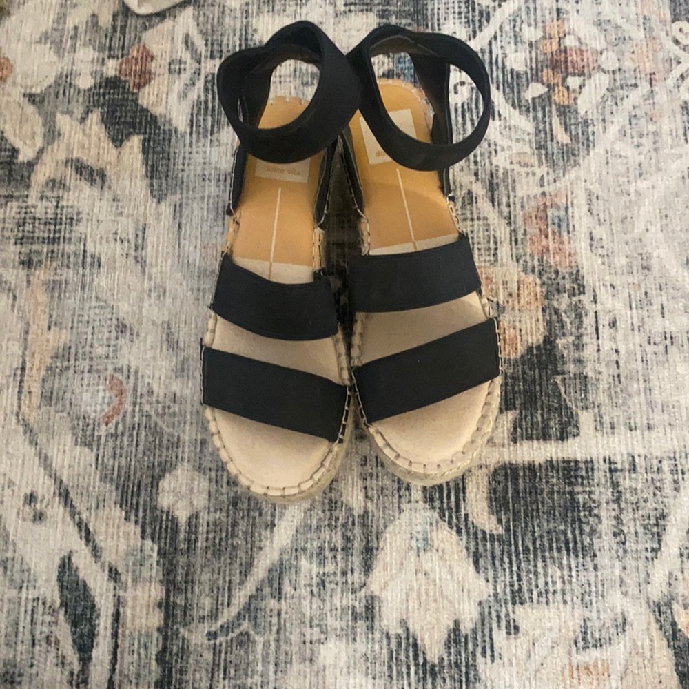 Cute platform heels! Size 6 1/2!